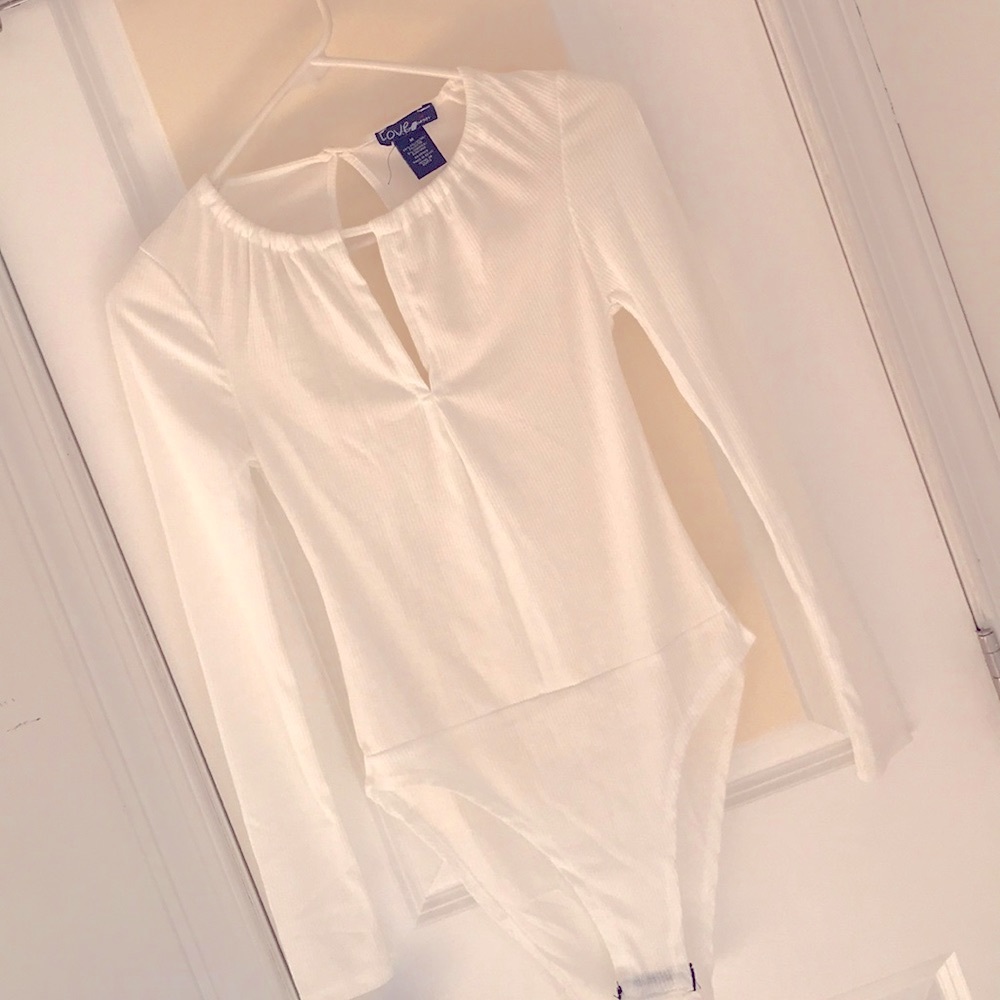 🤍Long Sleeve Bodysuit🤍New🤍Size Medium
